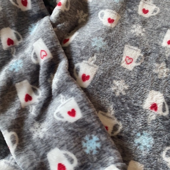 PJ ESSENTIALS ⭐️ fleece pajama set - Picture 5 of 7